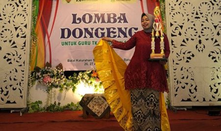 Juarai Lomba Dongeng se-Kabupaten Bantul, Guru SD Islam Al Azhar 38 Bantul Ini Viral
